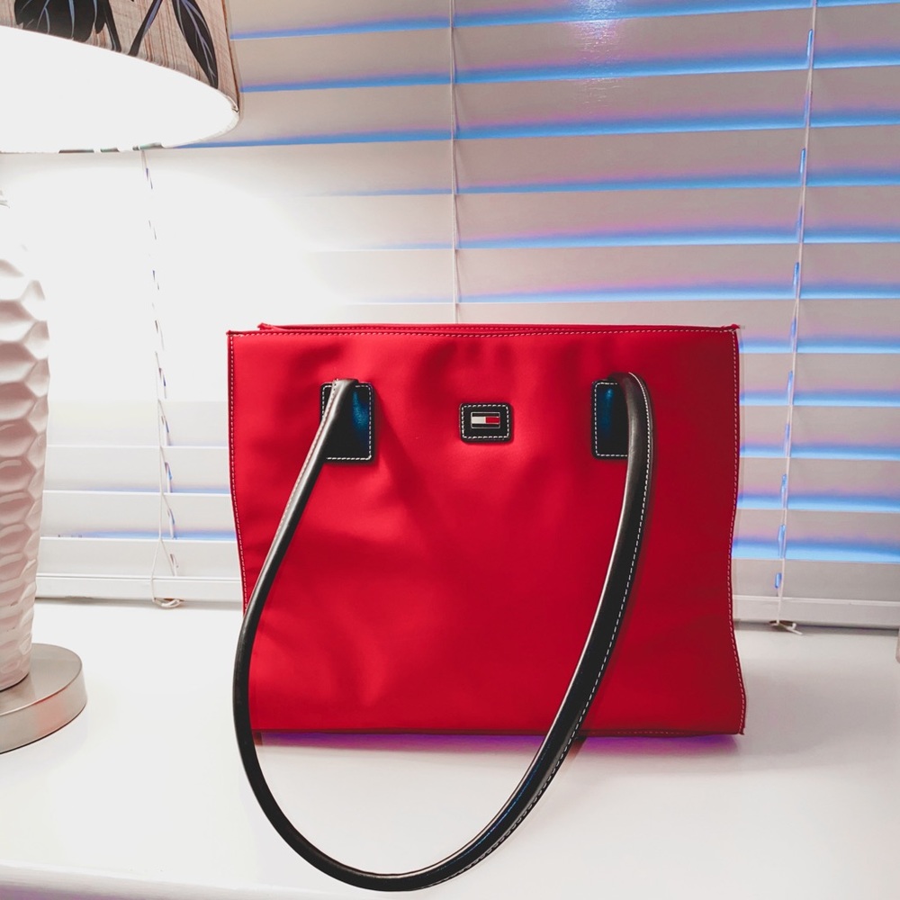 Early 2000s Tommy Hilfiger shoulder bag